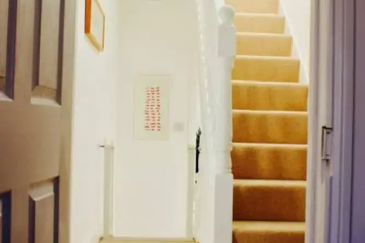 Room 10 of 17