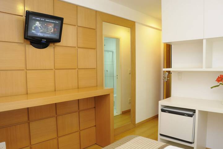 Room 9 of 71