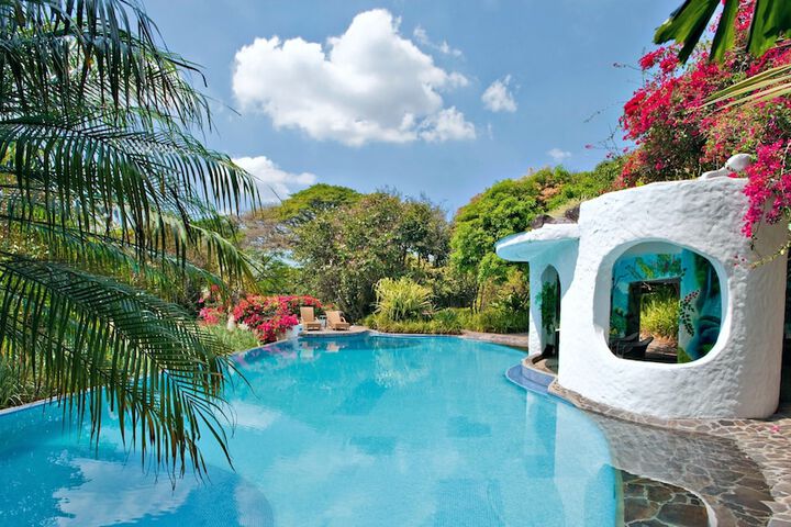 Pool 129 of 196