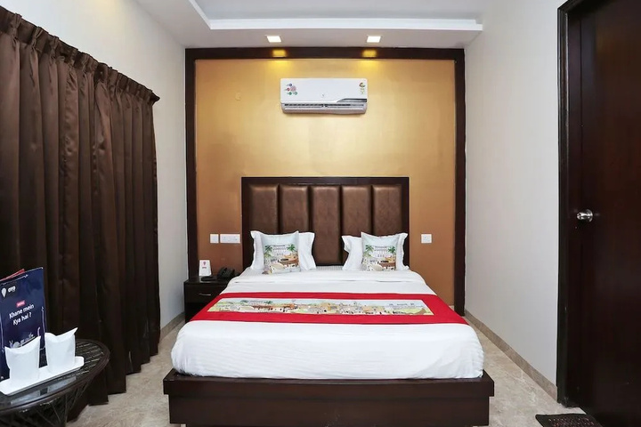 Room 16 of 20