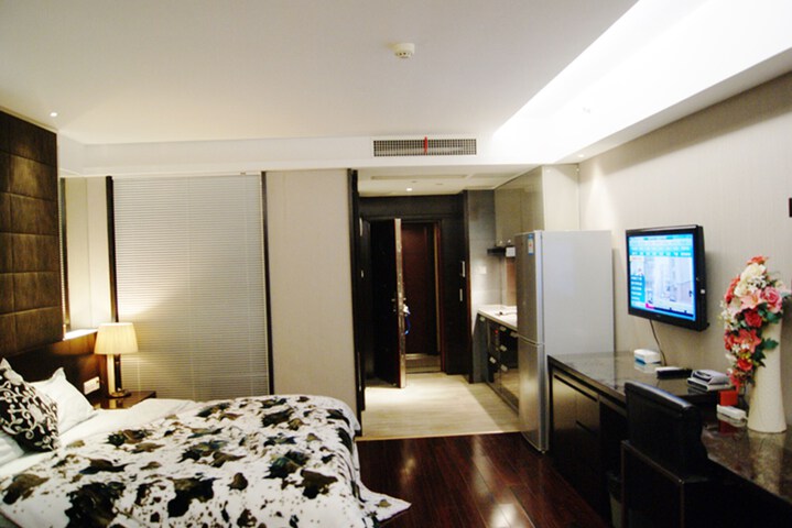 Room 30 of 74