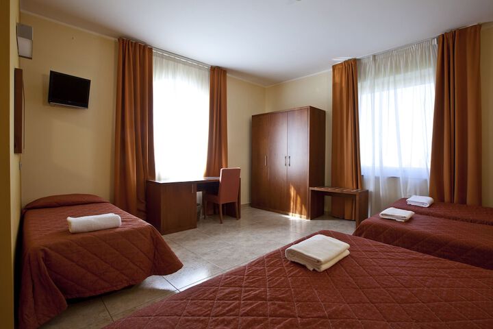 Room 13 of 64