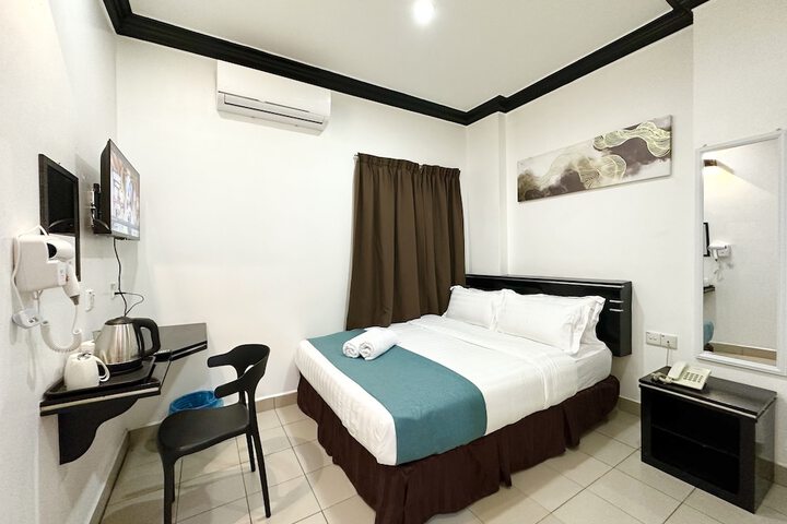 Room 19 of 36