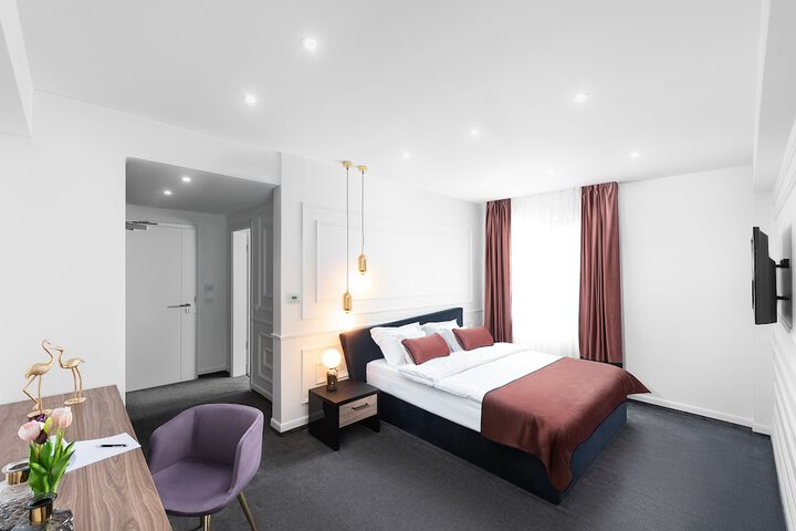 Room 12 of 78