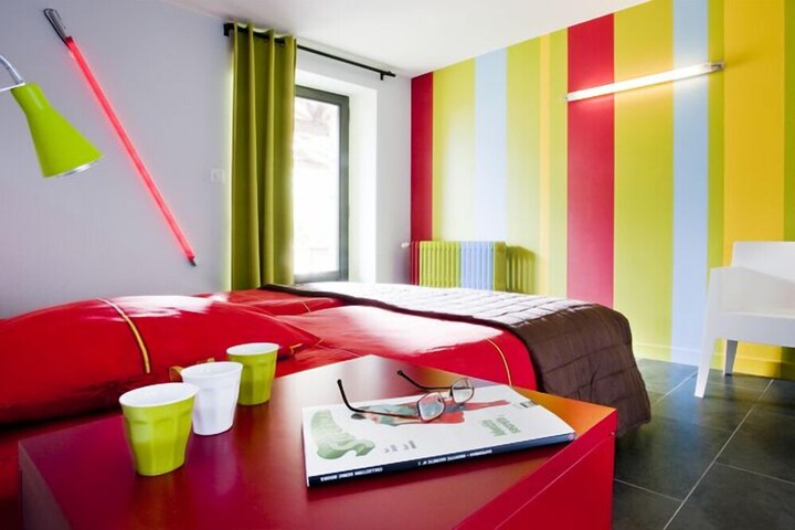 Room 5 of 38