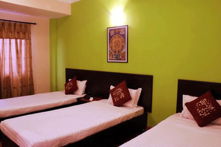 Room 8 of 25