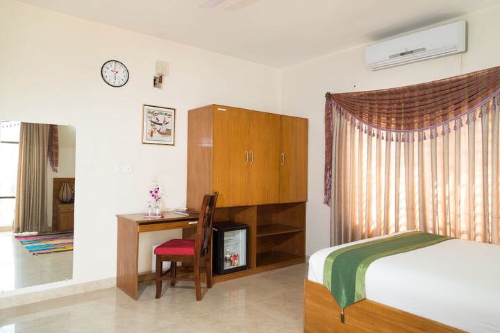 Room 12 of 40