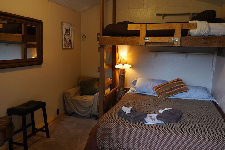 Room 32 of 97