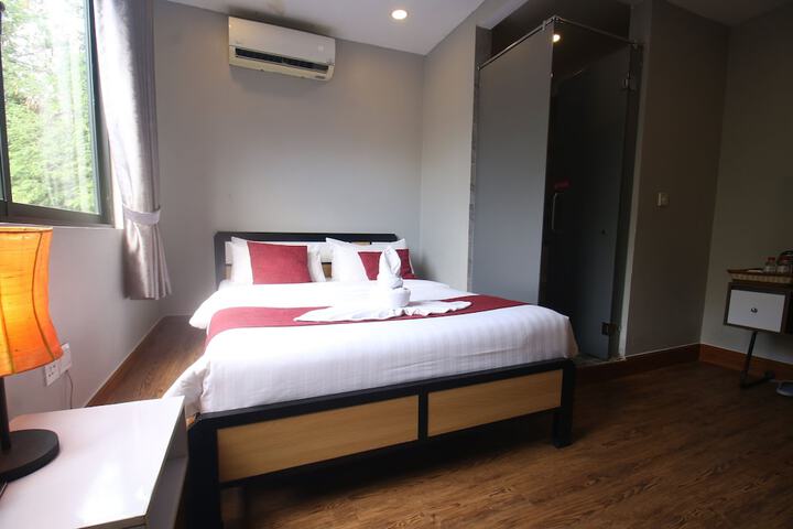 Room 12 of 88