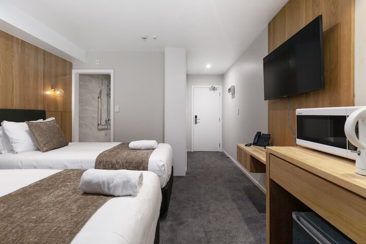 Room 15 of 28