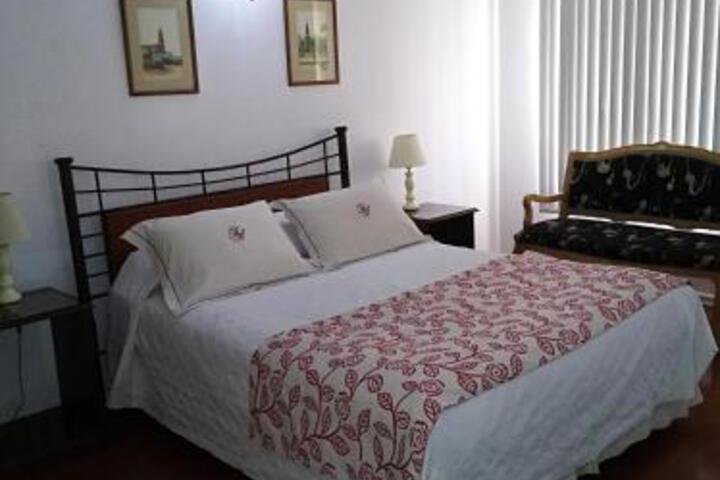 Room Apart Escuela Militar