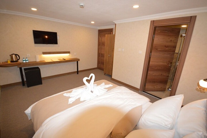 Room 22 of 39