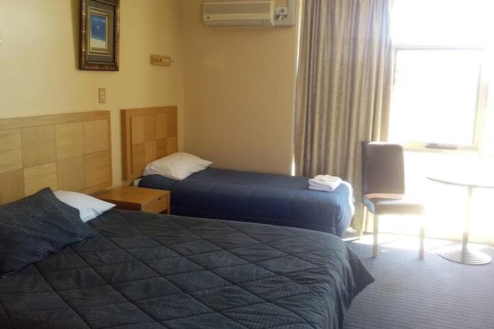 Room 16 of 29