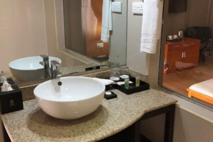 Room 25 of 57