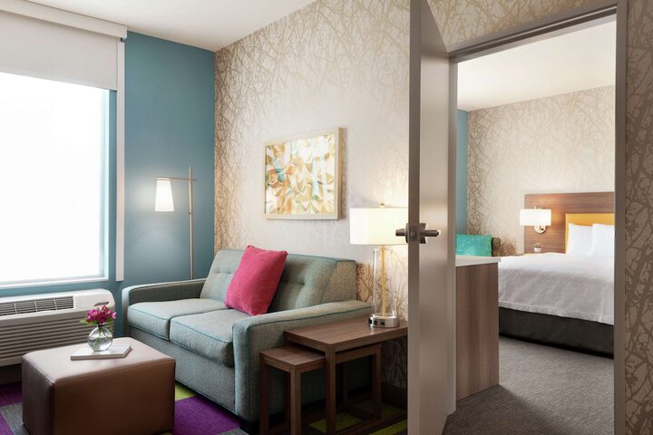 1 Queen Bed Studio (16 of 32)