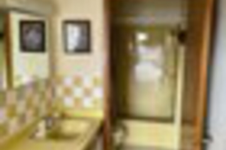 Room 77 of 102