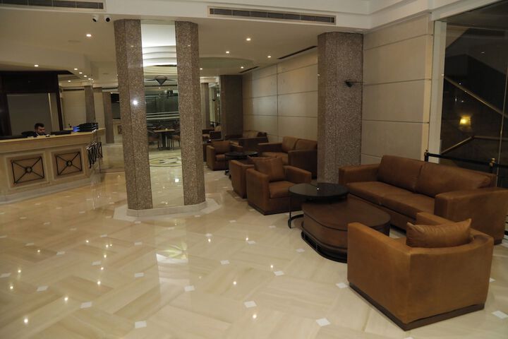Hotel 2 of 88