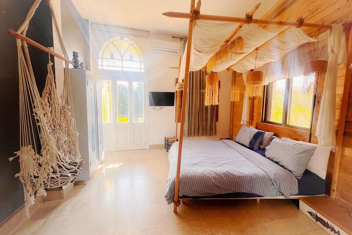 Room 8 of 54