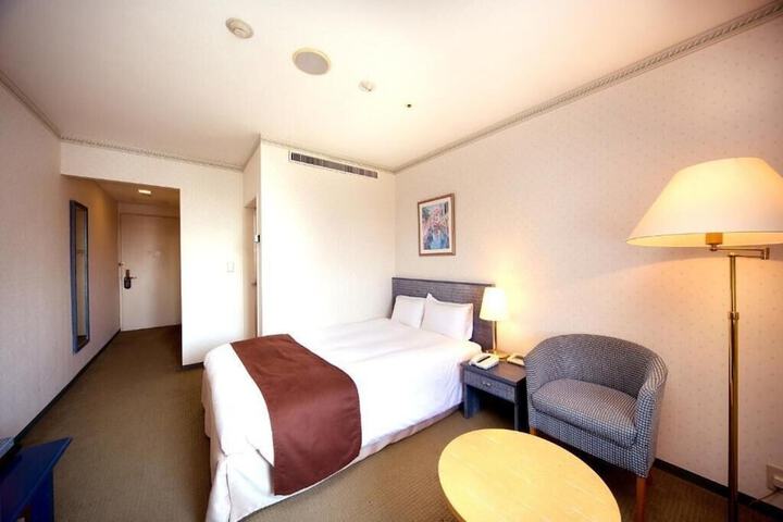 Room 4 of 44