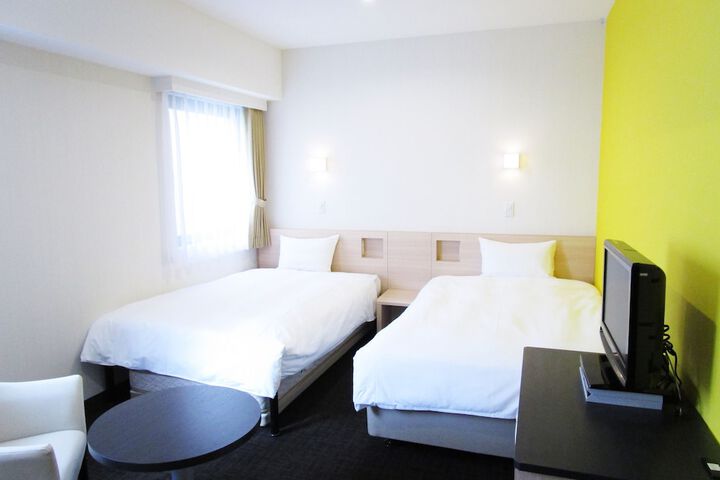 Room 7 of 34
