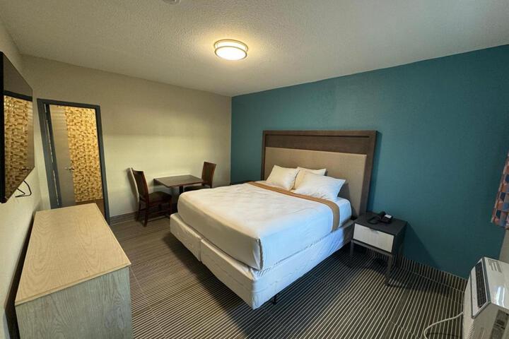 Room 14 of 20