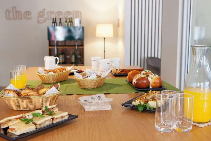 Breakfast/Coffee Service 59 of 72