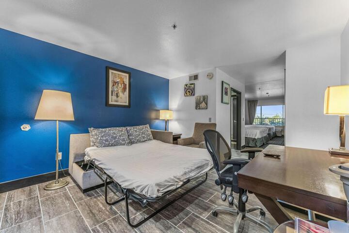 Room 22 of 78