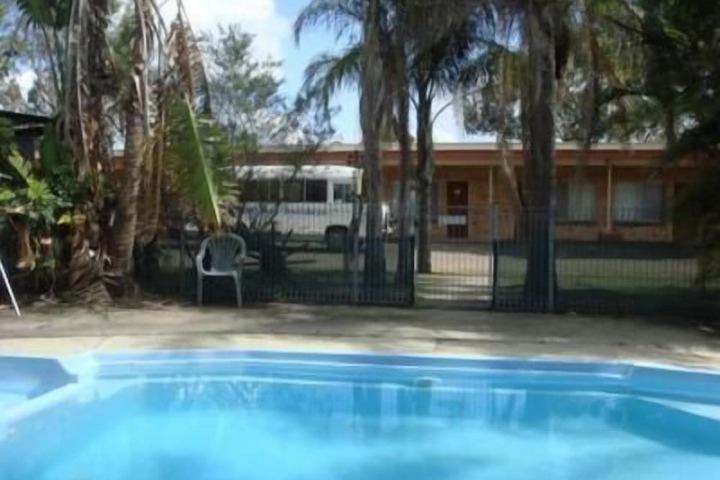 Hotel with Pool