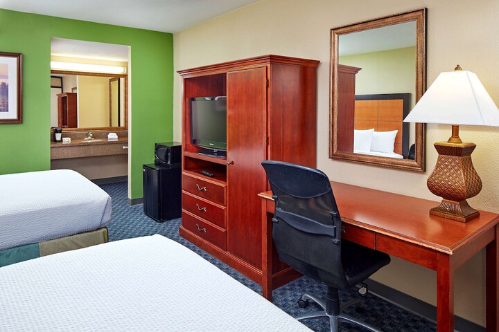 Room 6 of 23