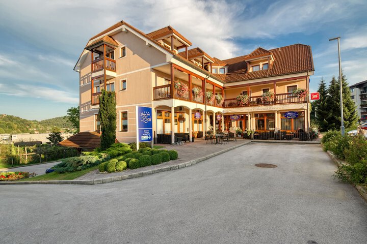 Hotel 31 of 39