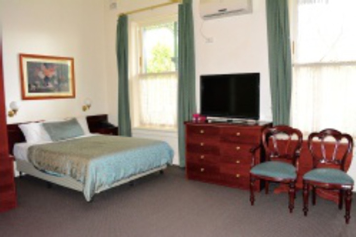 Room 403 of 768