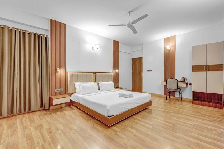 Room 9 of 27