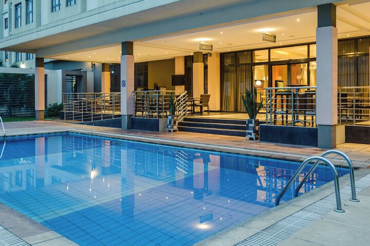 Hotel Pool