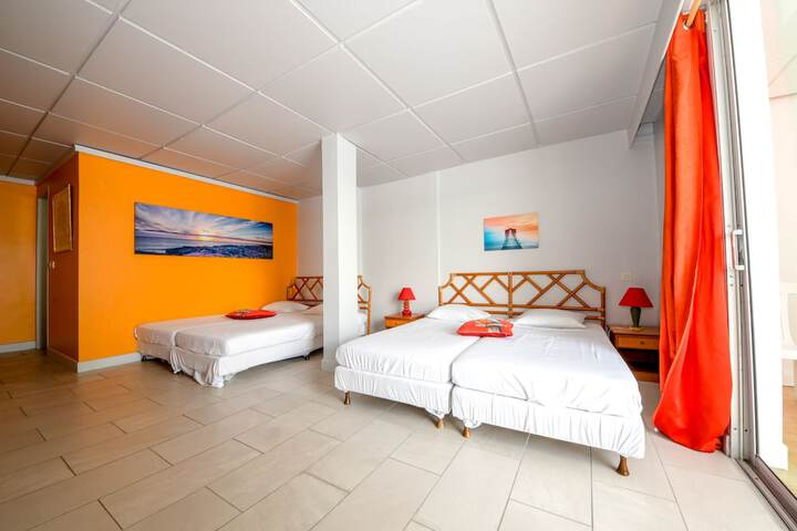 Room 16 of 93