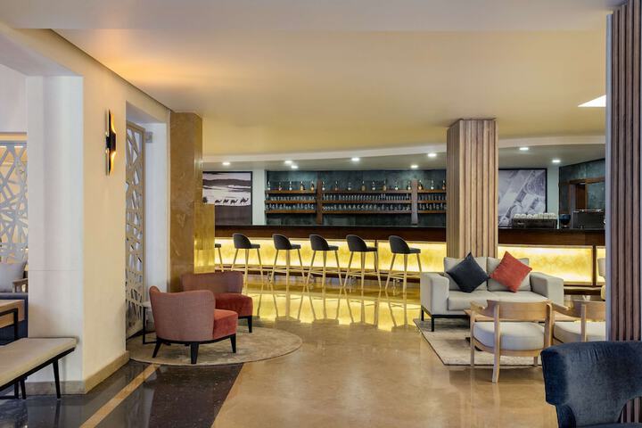Lounge 134 of 149