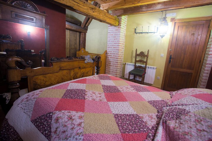 Room 3 of 28