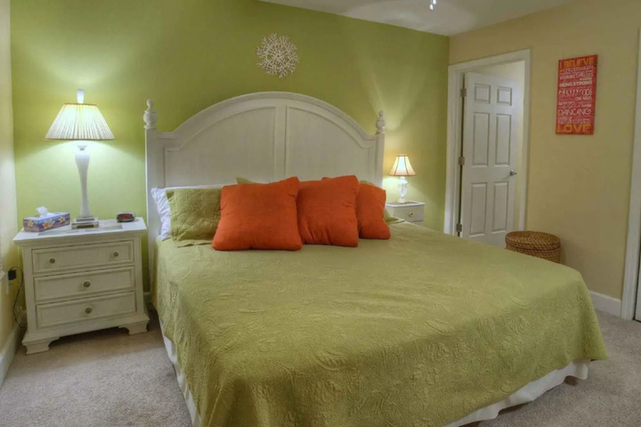 Room 2 of 20