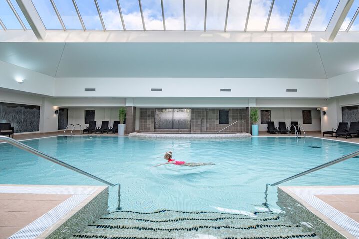 Pool Hotel
