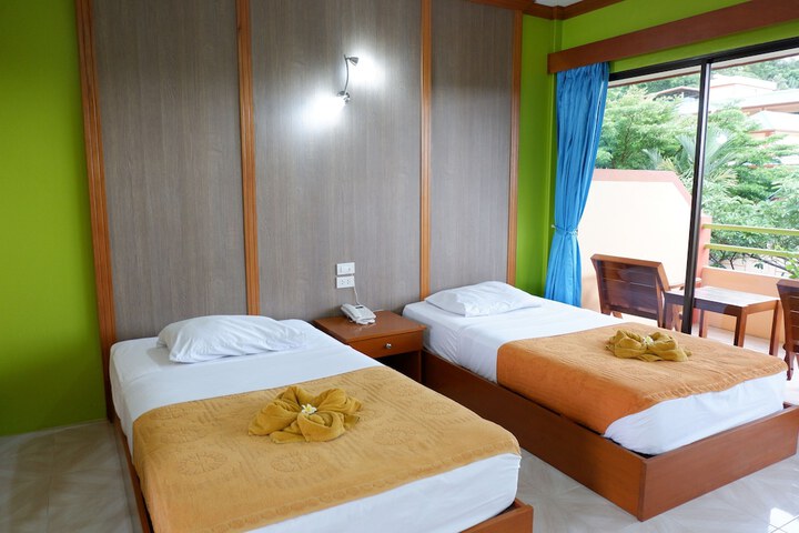Room 13 of 39