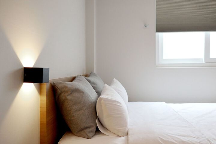 Room 8 of 32