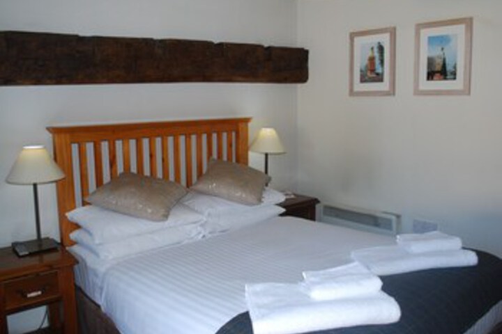 Room 70 of 84