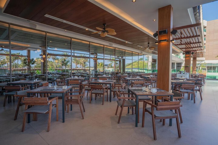 Dining 79 of 137