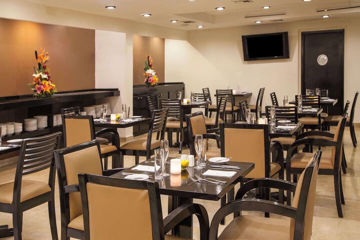 Dining Photos