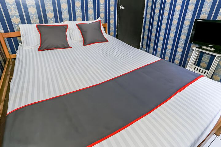 Room 10 of 27