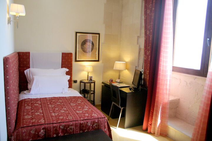 Room 36 of 94
