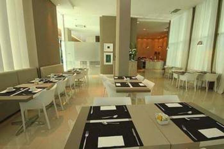 Breakfast/Coffee Service 6 of 29