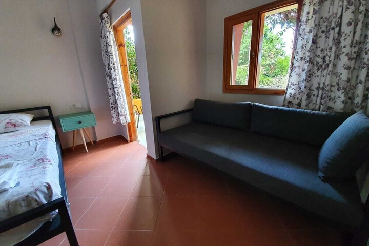 Room 30 of 80