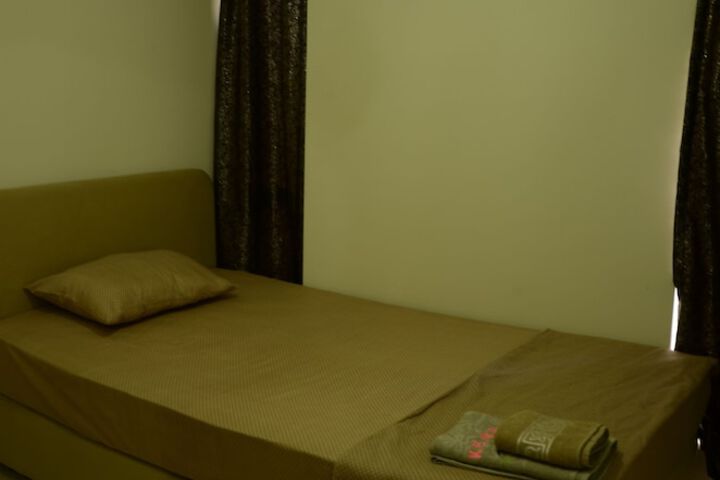 Room 18 of 43