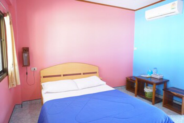 Room 15 of 25