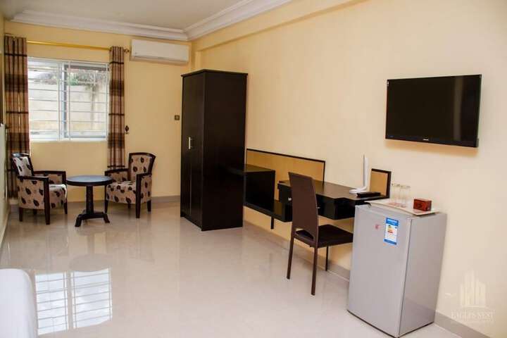 Room 11 of 15